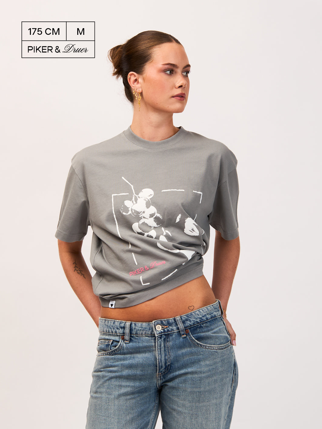 Piker&Druer T-shirt – vintage grey with white and pink print